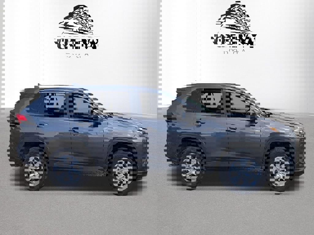 Used 2023 Toyota RAV4 LE image 3
