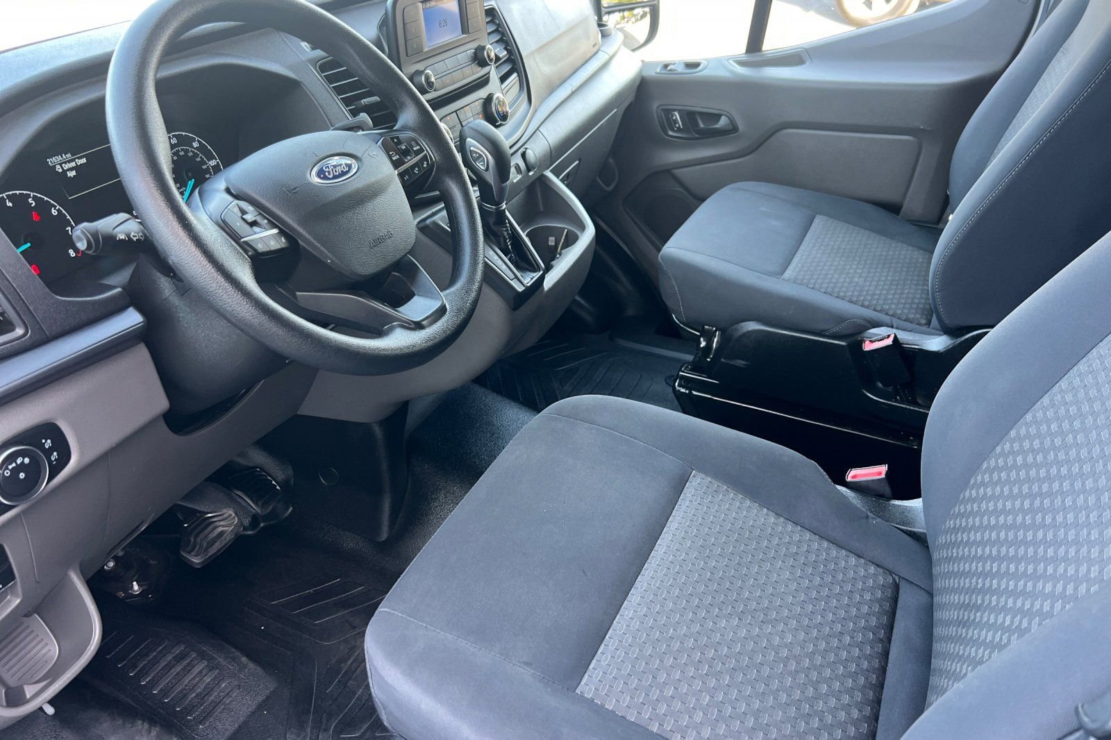 Used 2024 Ford Transit 250 Low Roof w/ Exterior Upgrade Package image 10