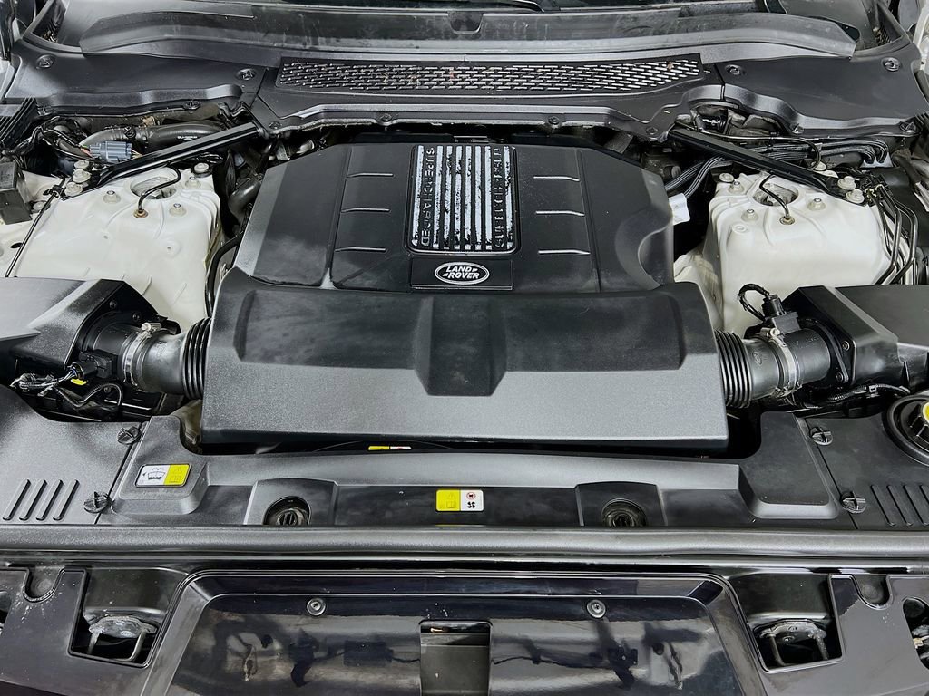 Used 2016 Land Rover Range Rover Sport HSE image 32
