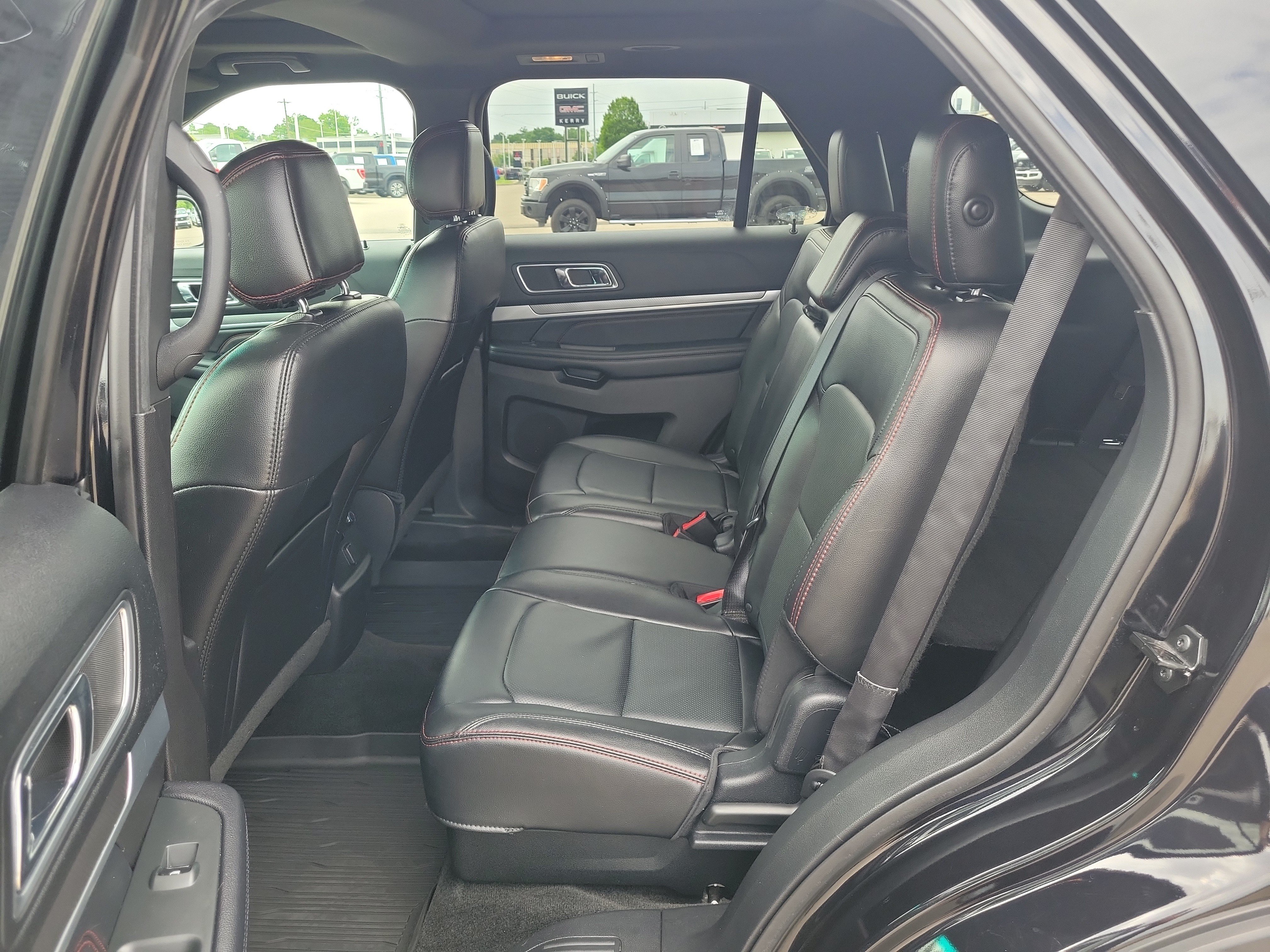 Used 2017 Ford Explorer Sport AWD/4WD image 13