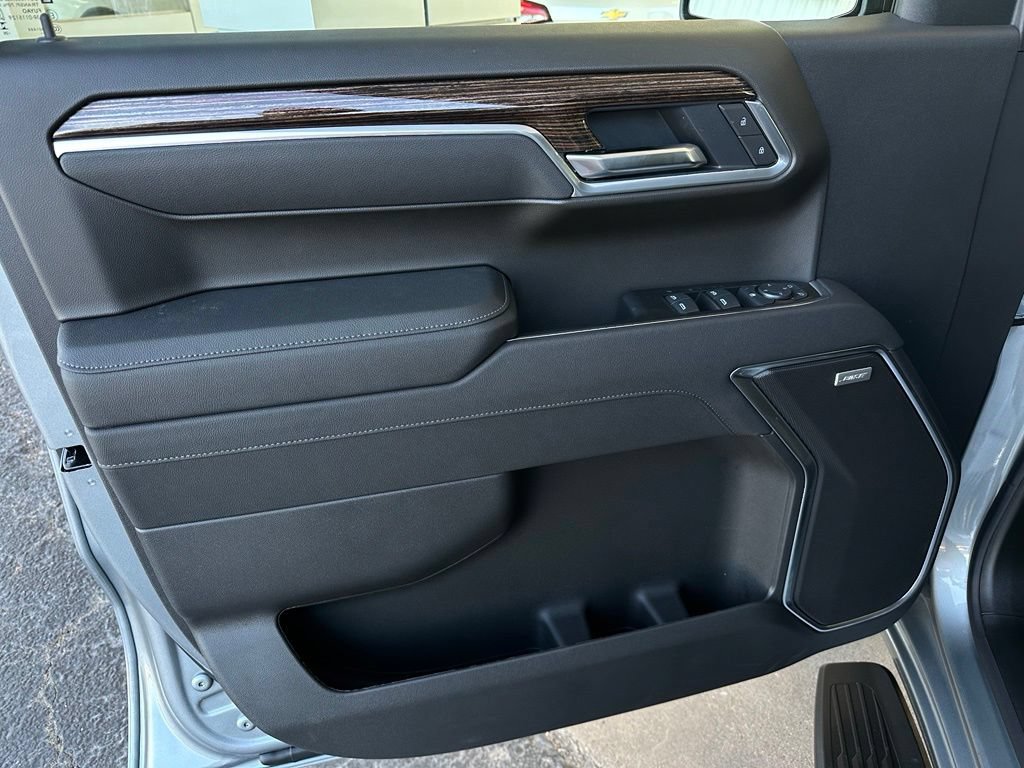 New 2026 GMC Sierra 1500 Elevation w/ Elevation Premium Package AWD/4WD image 10