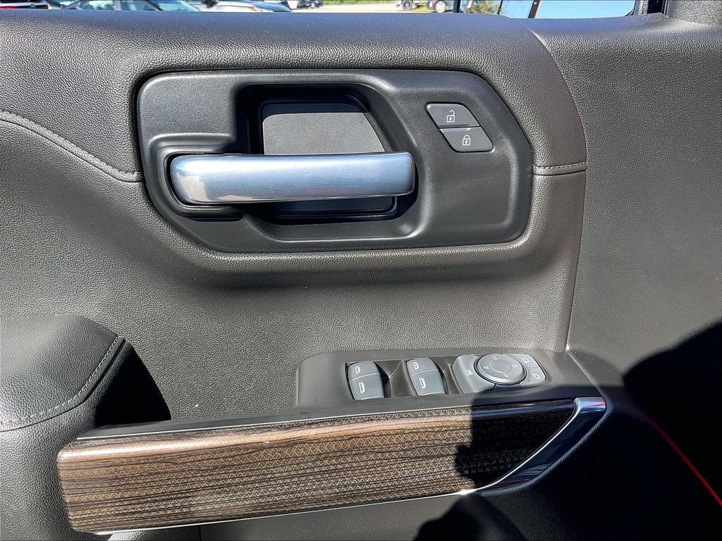 Used 2021 Chevrolet Silverado 1500 LT Trail Boss w/ Convenience Package II AWD/4WD image 37