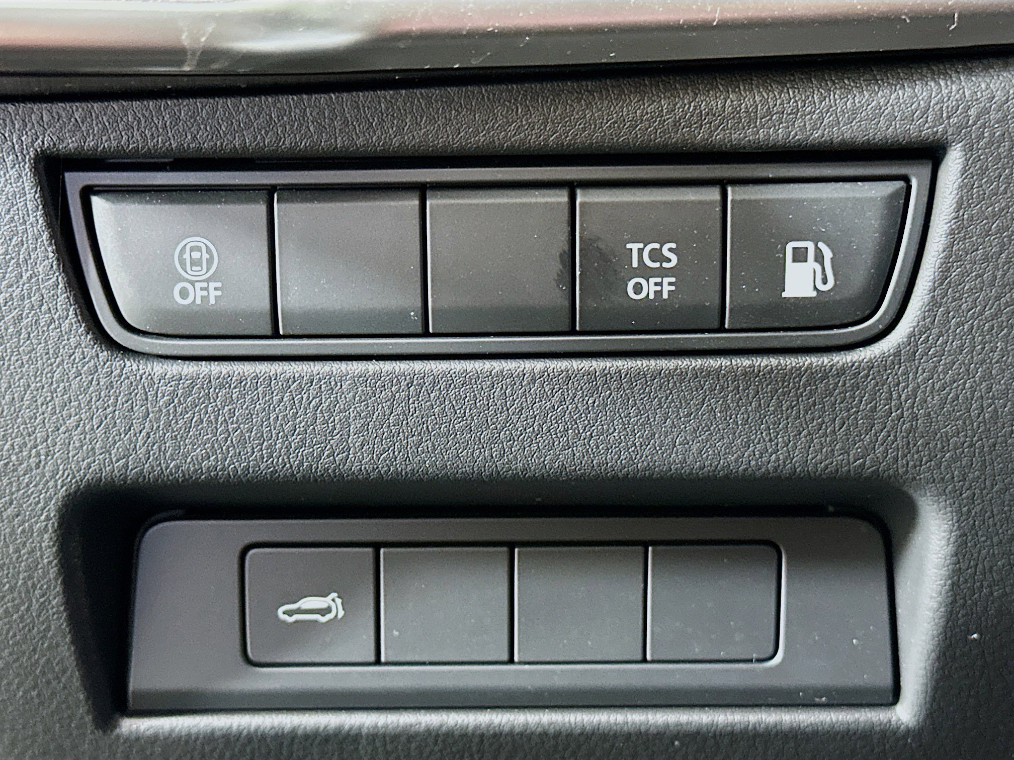 Used 2024 MAZDA CX-90 Plug-In Hybrid w/ Preferred image 17