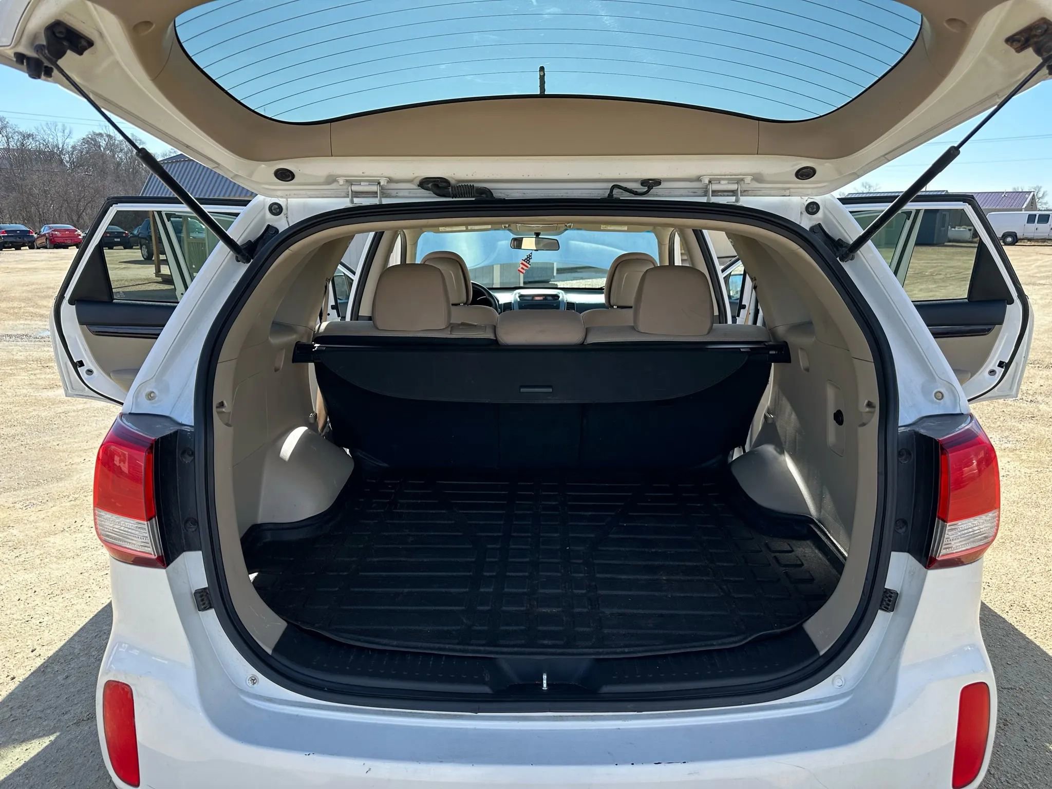 Used 2014 Kia Sorento LX image 14