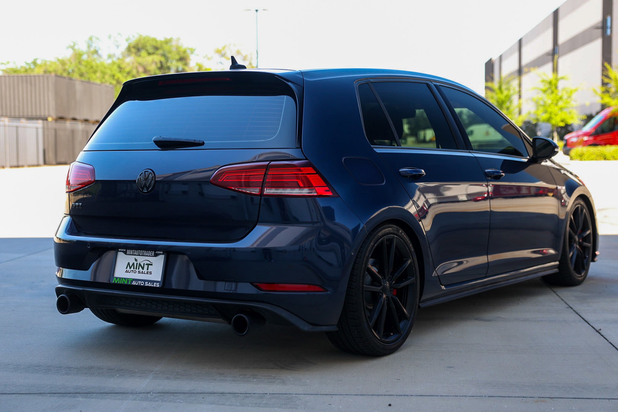 Used 2018 Volkswagen GTI Autobahn FWD image 15