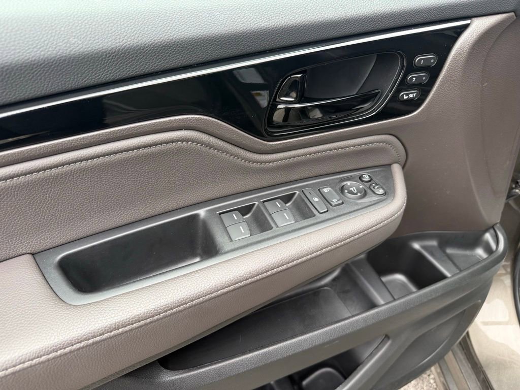 Used 2022 Honda Odyssey Elite image 19