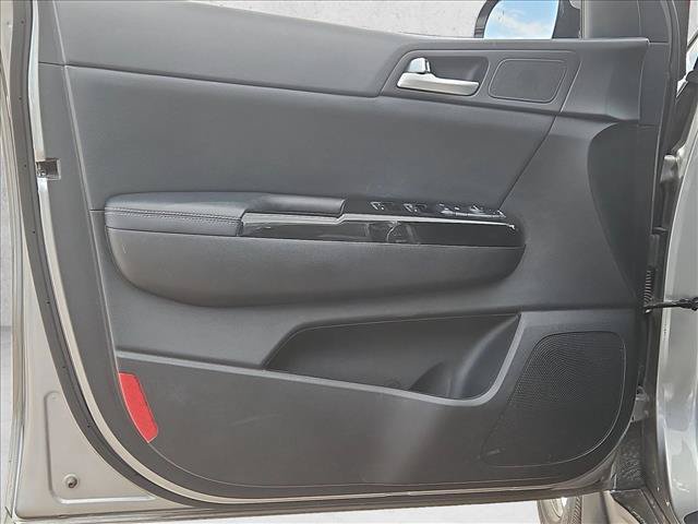 Used 2020 Kia Sportage EX FWD image 11