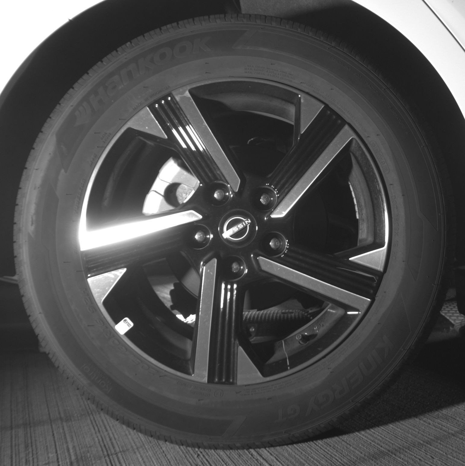 Used 2025 Nissan Sentra SV FWD image 18