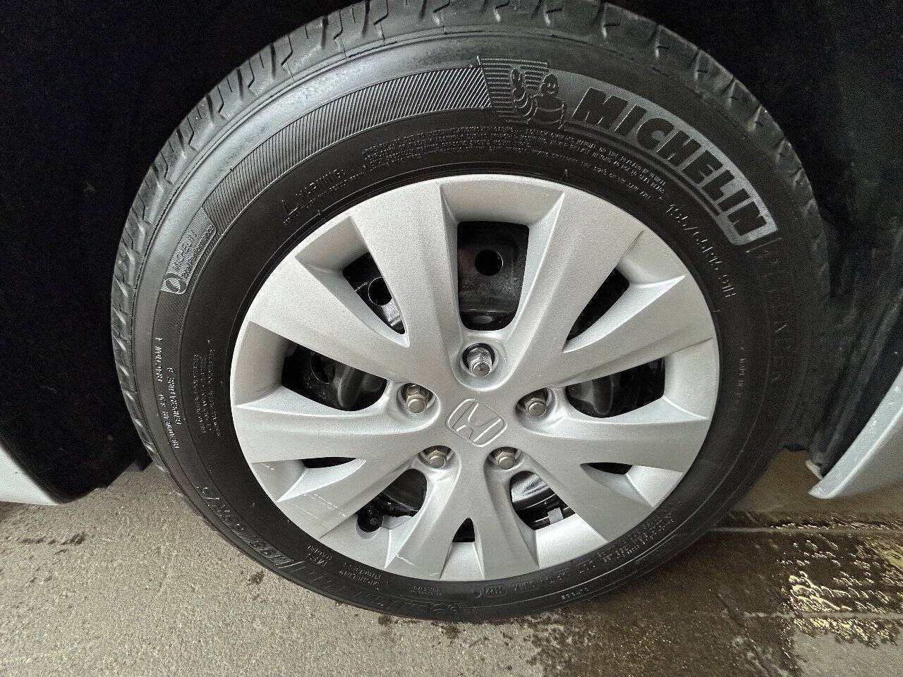 Used 2012 Honda Civic LX image 35
