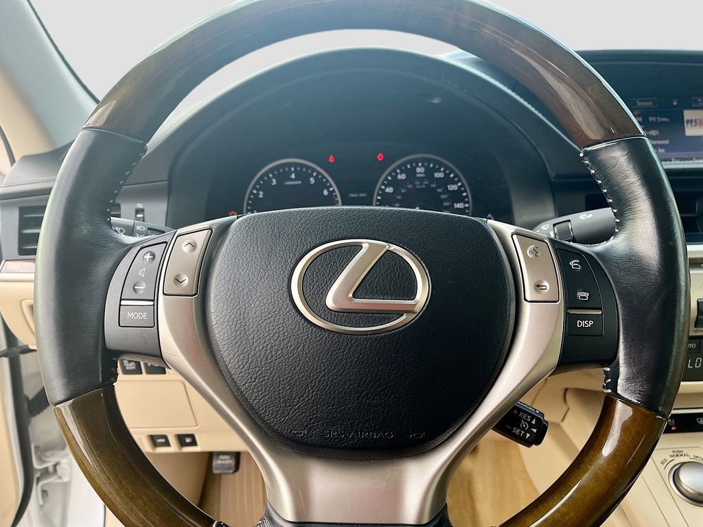 Used 2015 Lexus ES 350 350 w/ Luxury Package image 11