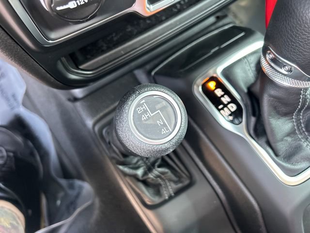 New 2025 Jeep Gladiator Sport image 24