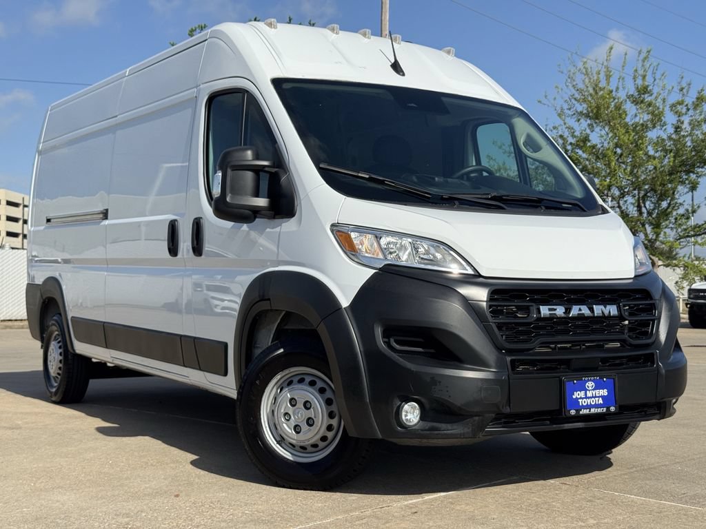 Used 2025 RAM ProMaster 2500 w/ Convenience Group FWD image 2