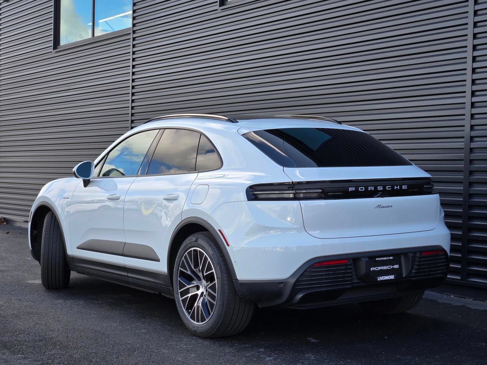 New 2026 Porsche Macan Electric RWD image 4