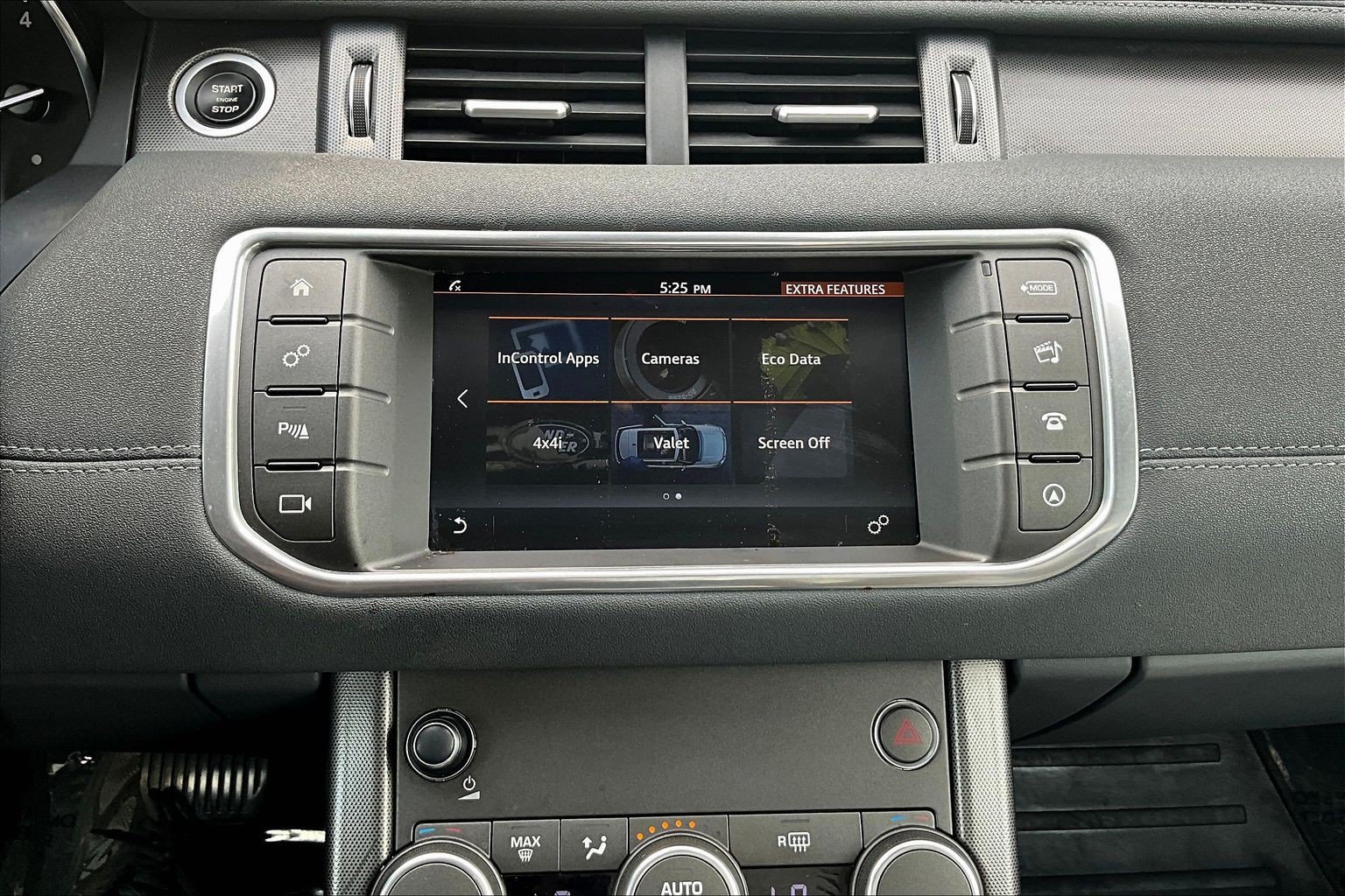 Used 2019 Land Rover Range Rover Evoque SE AWD/4WD image 23