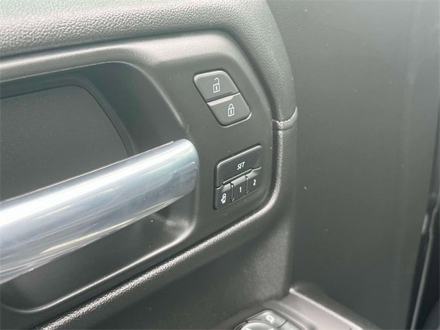 Used 2021 Chevrolet Silverado 1500 High Country w/ Technology Package image 27
