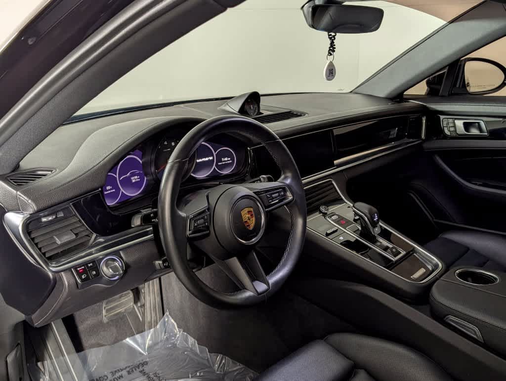 Used 2021 Porsche Panamera RWD image 4