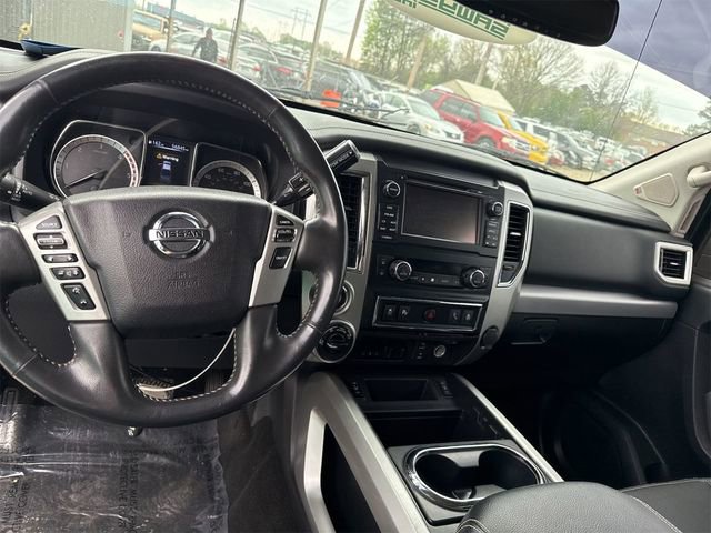 Used 2018 Nissan Titan PRO-4X w/ Pro-4x Convenience Package image 9