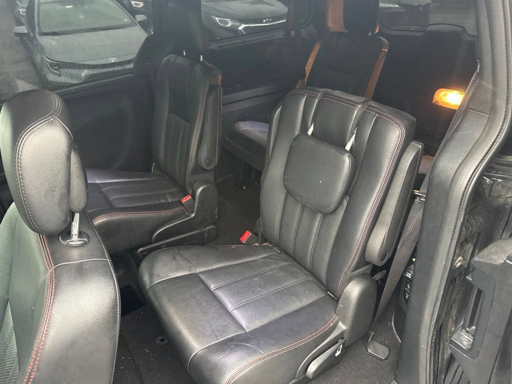 Used 2015 Dodge Grand Caravan R/T w/ Driver Convenience Group FWD image 9