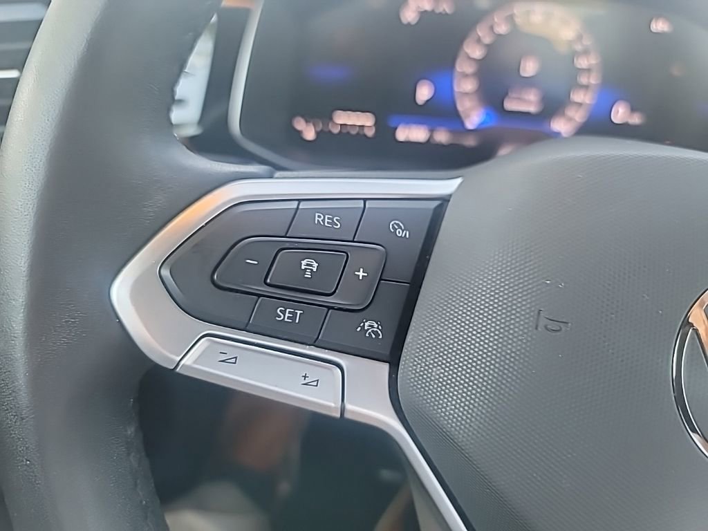 Used 2025 Volkswagen Jetta Sport FWD image 21