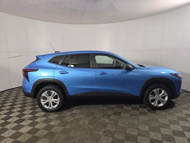 Used 2025 Chevrolet Trax LS image 5