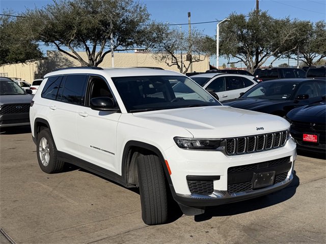Used 2023 Jeep Grand Cherokee L Laredo image 3