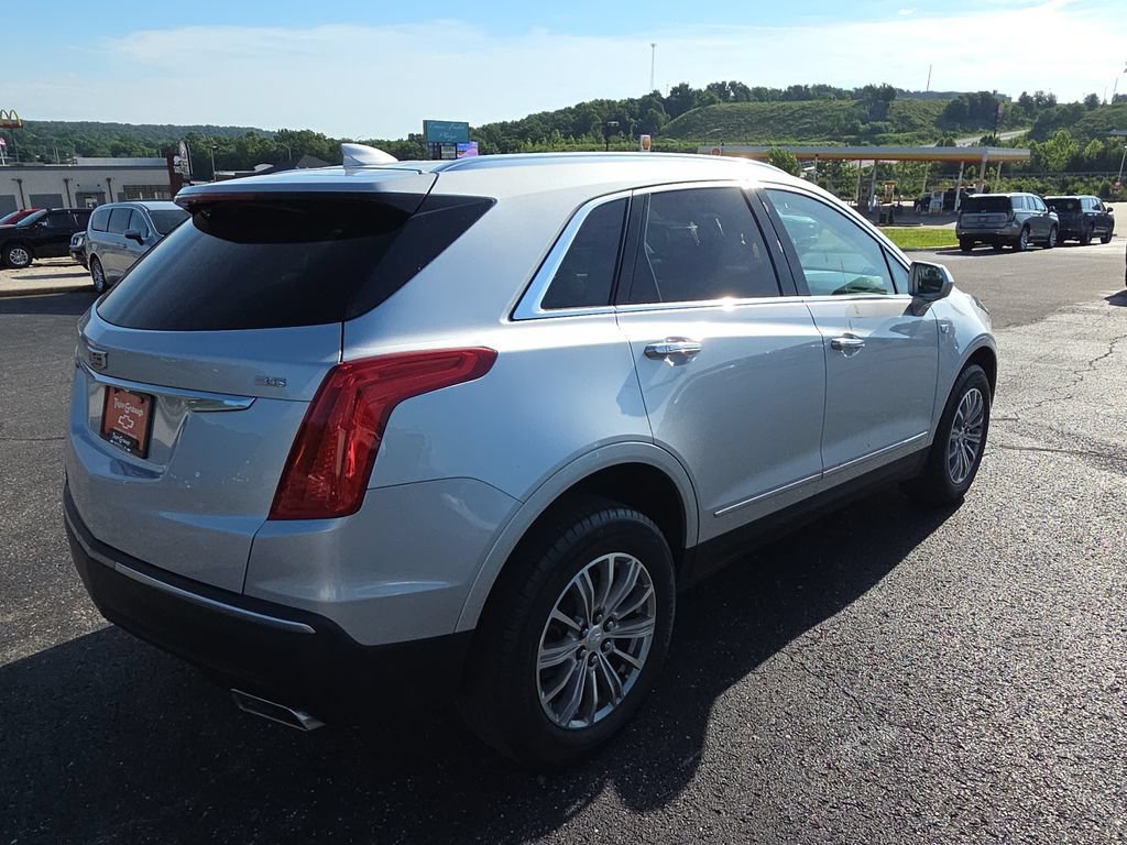 Used 2018 Cadillac XT5 Luxury w/ Driver Awareness Package FWD image 8