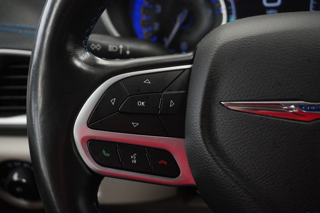 Certified 2021 Chrysler Pacifica Touring-L FWD image 37