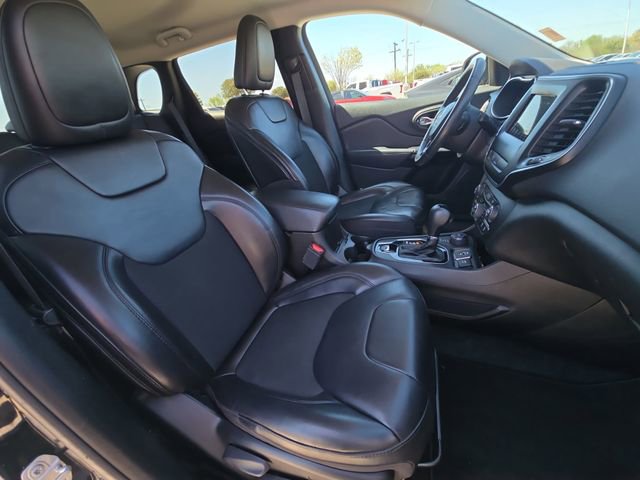 Used 2020 Jeep Cherokee Latitude Plus image 10