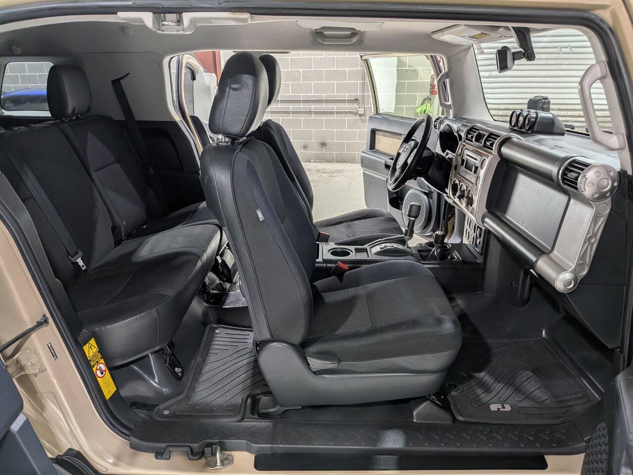 Used 2014 Toyota FJ Cruiser 4WD w/ Upgrade Package image 12