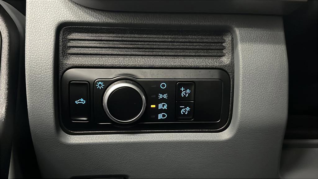 Used 2025 Ford F250 XL w/ XL Off-Road Package image 38