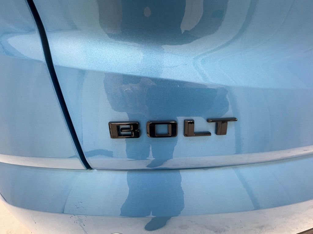 New 2027 Chevrolet Bolt RS w/ Technology Package FWD image 8