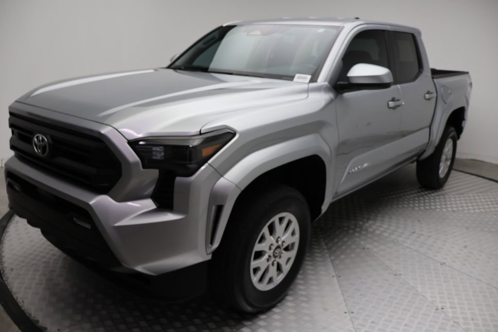 Certified 2025 Toyota Tacoma SR5 image 2