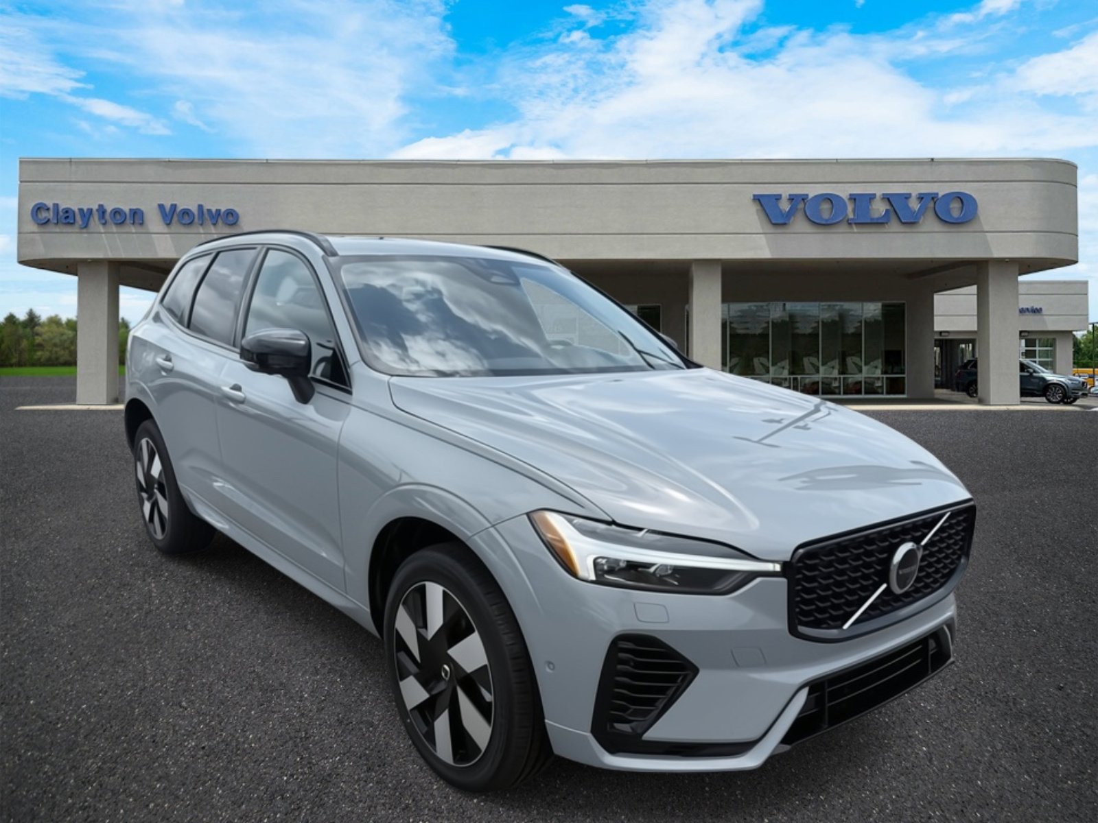 New 2025 Volvo XC60 T8 Plus w/ Protection Package Premier AWD/4WD image 1