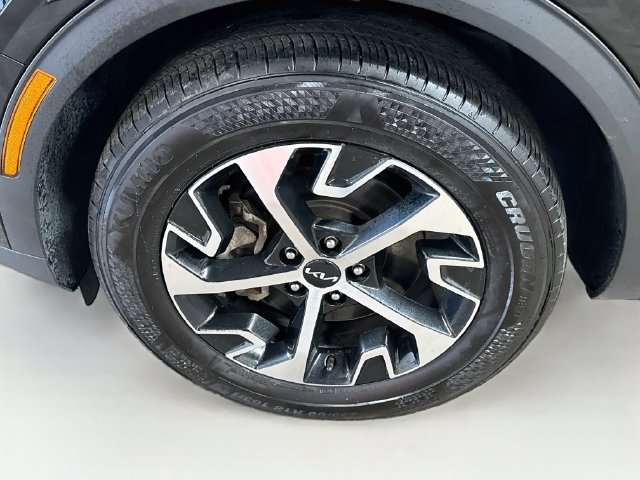 Certified 2025 Kia Sportage EX AWD/4WD image 31