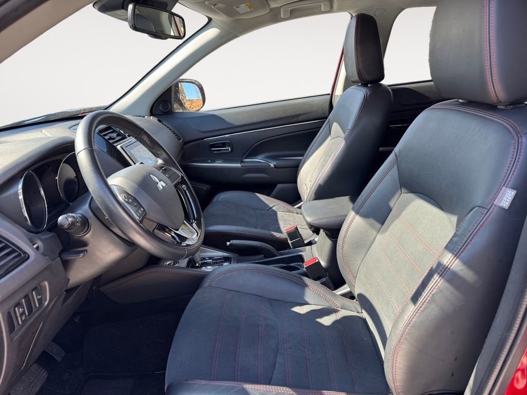 Used 2024 Mitsubishi Outlander Sport SE image 9