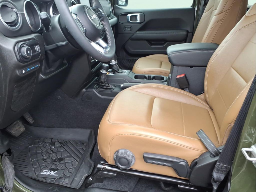 Used 2023 Jeep Wrangler Unlimited Sahara image 17