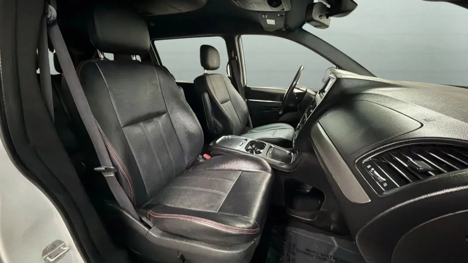 Used 2019 Dodge Grand Caravan GT FWD image 22
