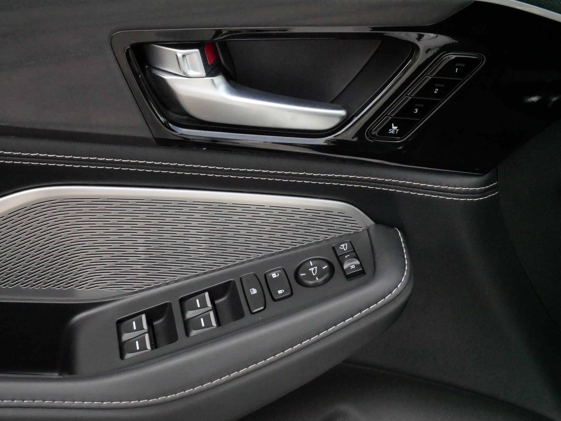 Used 2022 Acura MDX w/ Advance Package AWD/4WD image 19
