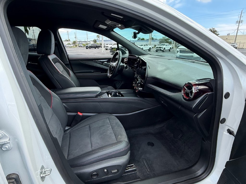 Used 2024 Chevrolet Blazer EV RS RWD image 18