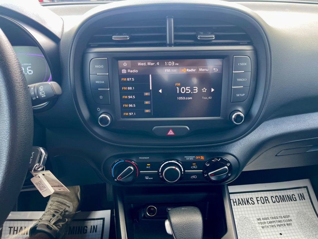 Used 2025 Kia Soul LX w/ LX Technology Package image 16