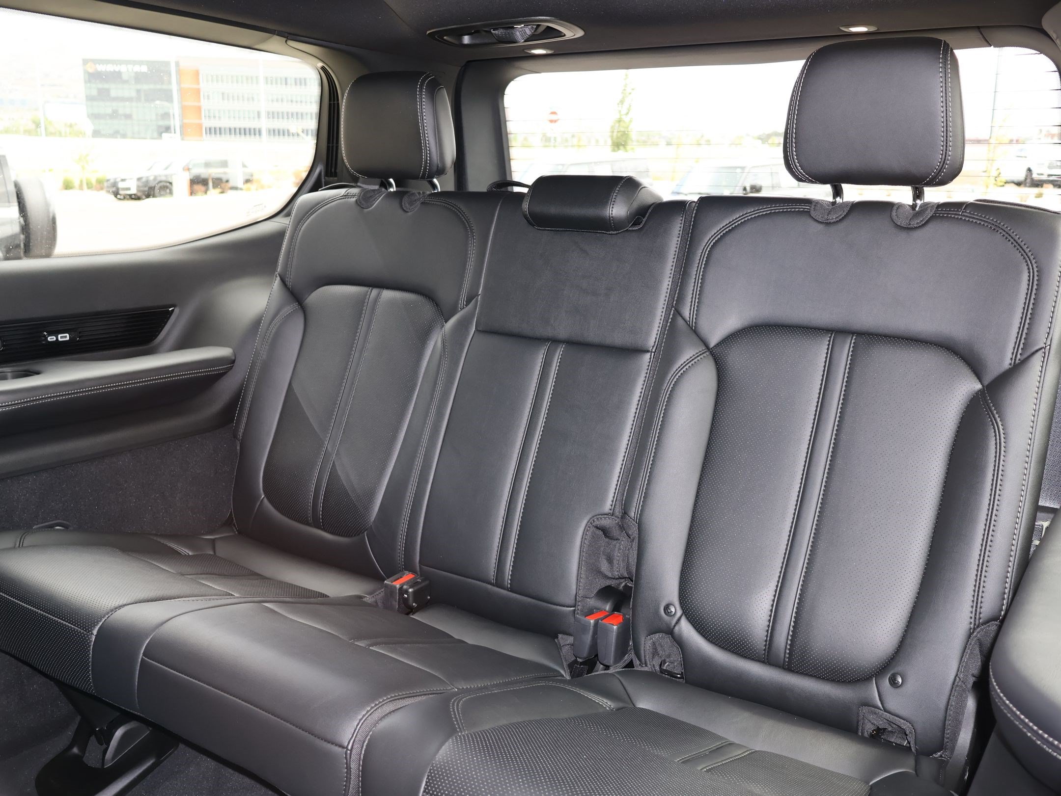 Used 2026 Jeep Grand Wagoneer Summit AWD/4WD image 27