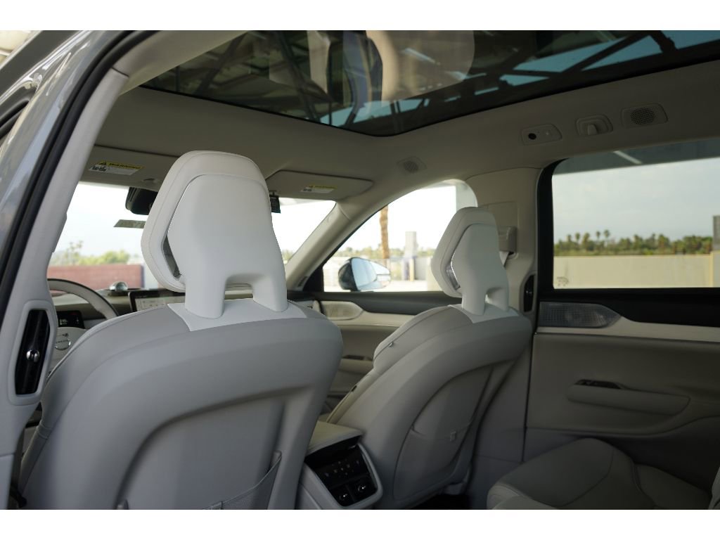 New 2025 Volvo EX90 Ultra image 20
