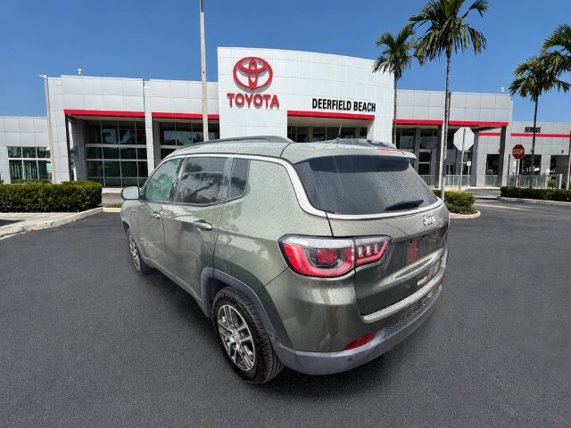 Used 2018 Jeep Compass Latitude w/ Safe & Security Group FWD image 7