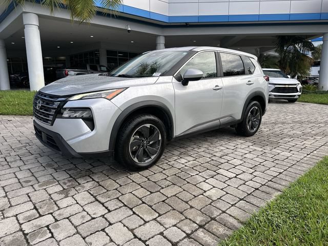 Used 2024 Nissan Rogue SV FWD image 21