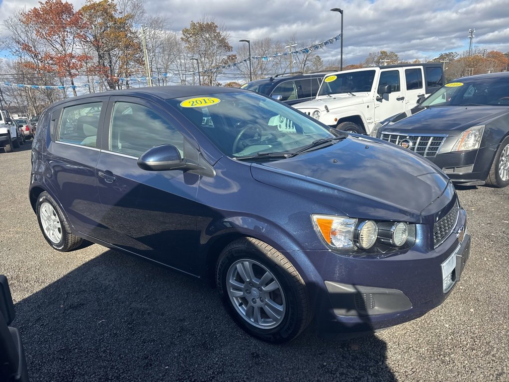 Used 2015 Chevrolet Sonic LT image 3