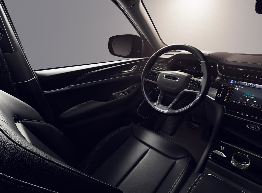 New 2026 Jeep Grand Cherokee Limited image 8