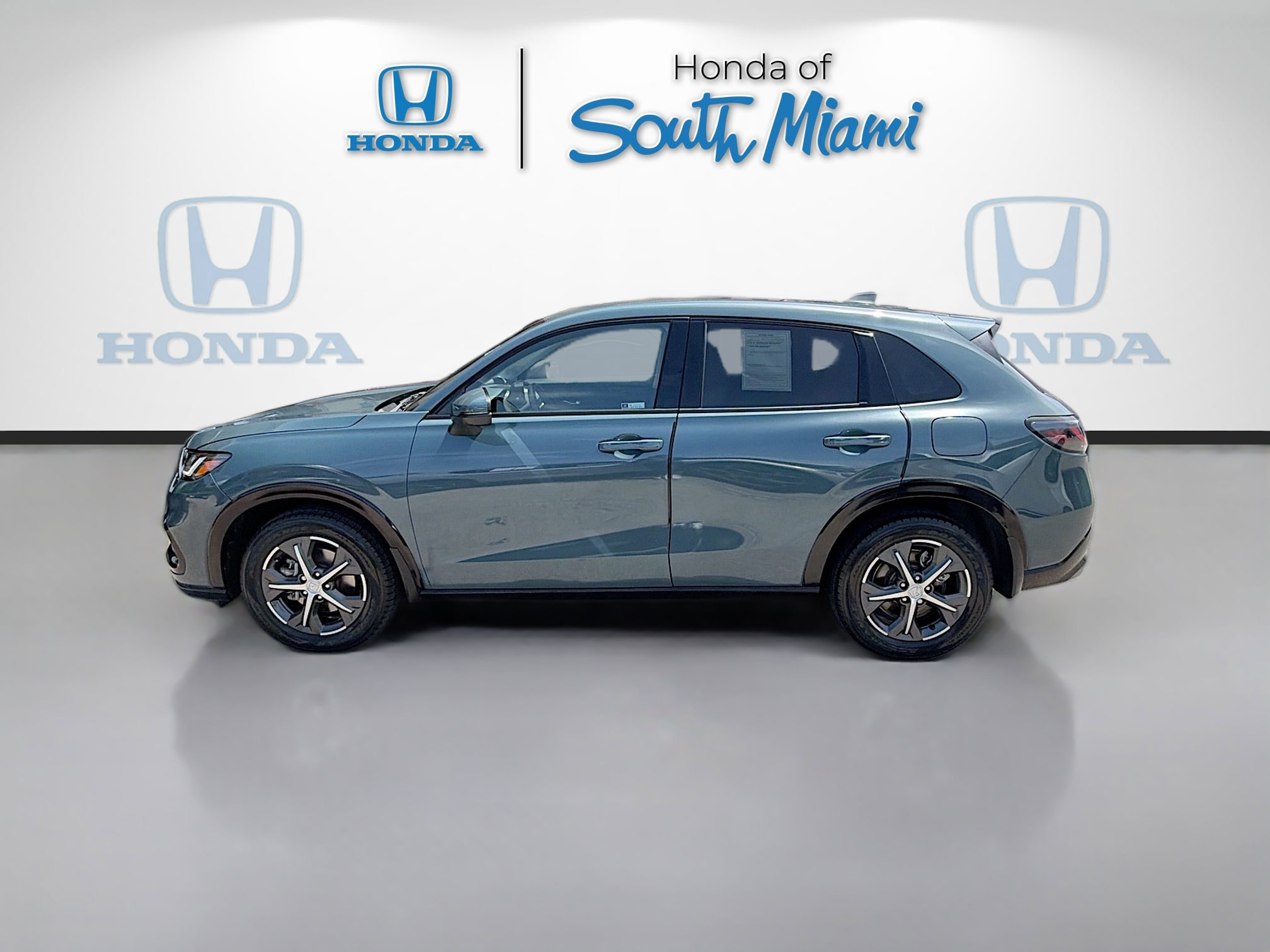 Used 2024 Honda HR-V EX-L image 4