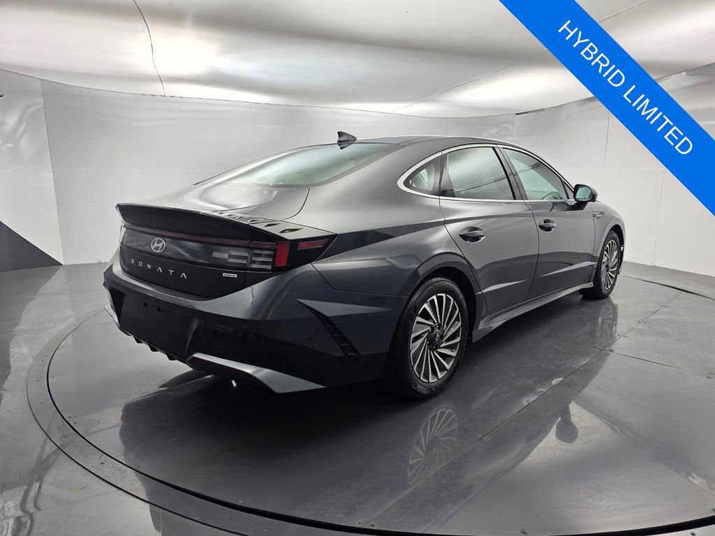 Used 2024 Hyundai Sonata Limited FWD image 4