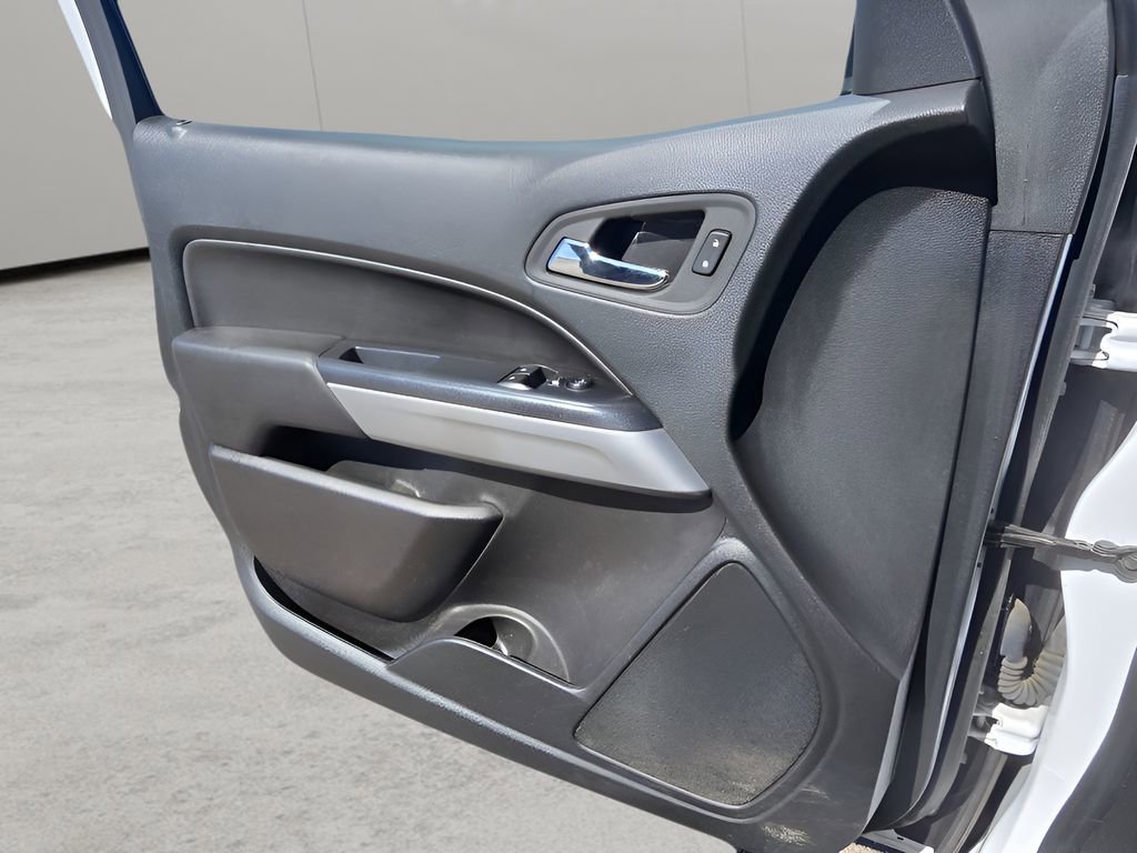 Used 2022 Chevrolet Colorado LT w/ Fleet Safety Package image 16