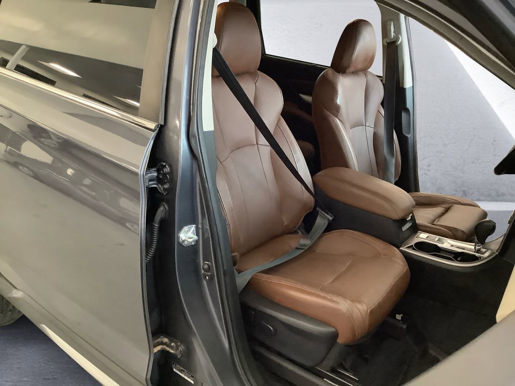 Used 2021 Subaru Ascent Touring w/ Popular Package #2 image 14